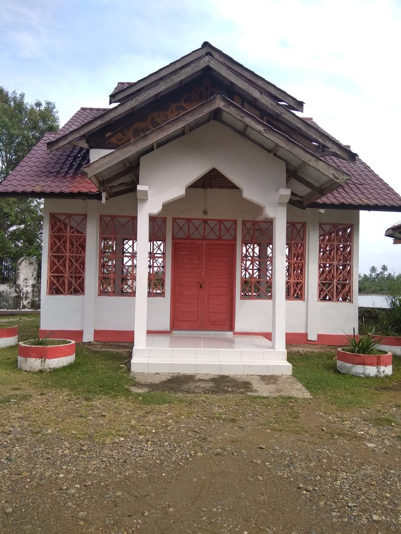 Makam Pahlawan T. Cut Ali, Gampong Suaq Bakung, Kecamatan Kluet Selatan, Kabupaten Aceh Selatan